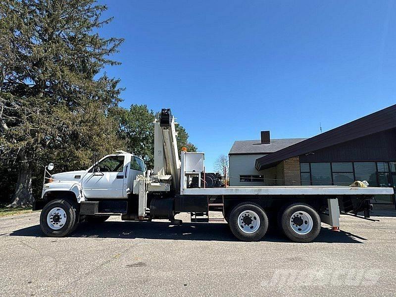 GMC C8500 Houtkranen