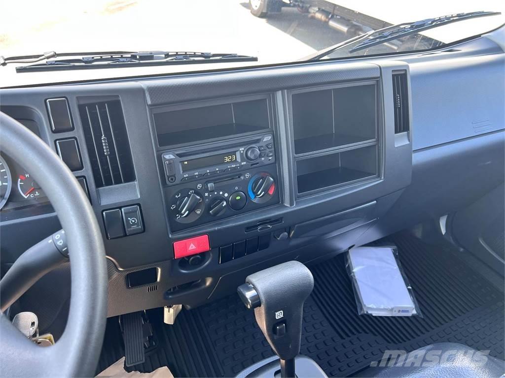 Isuzu NPR Bestelwagens met open laadbak
