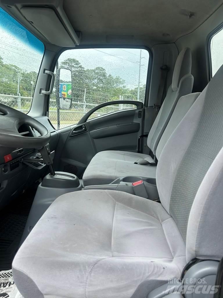 Isuzu NRR Trekkers