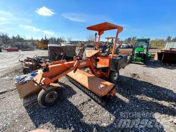 Lay-Mor 8B Tractoren