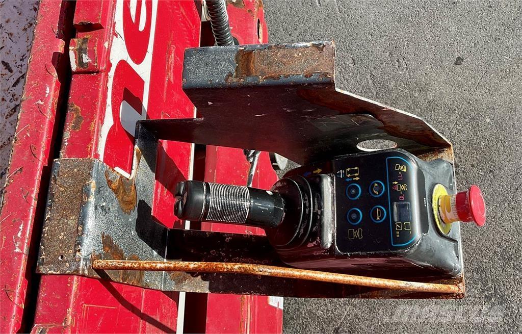 MEC 1930SE Schaarhoogwerkers