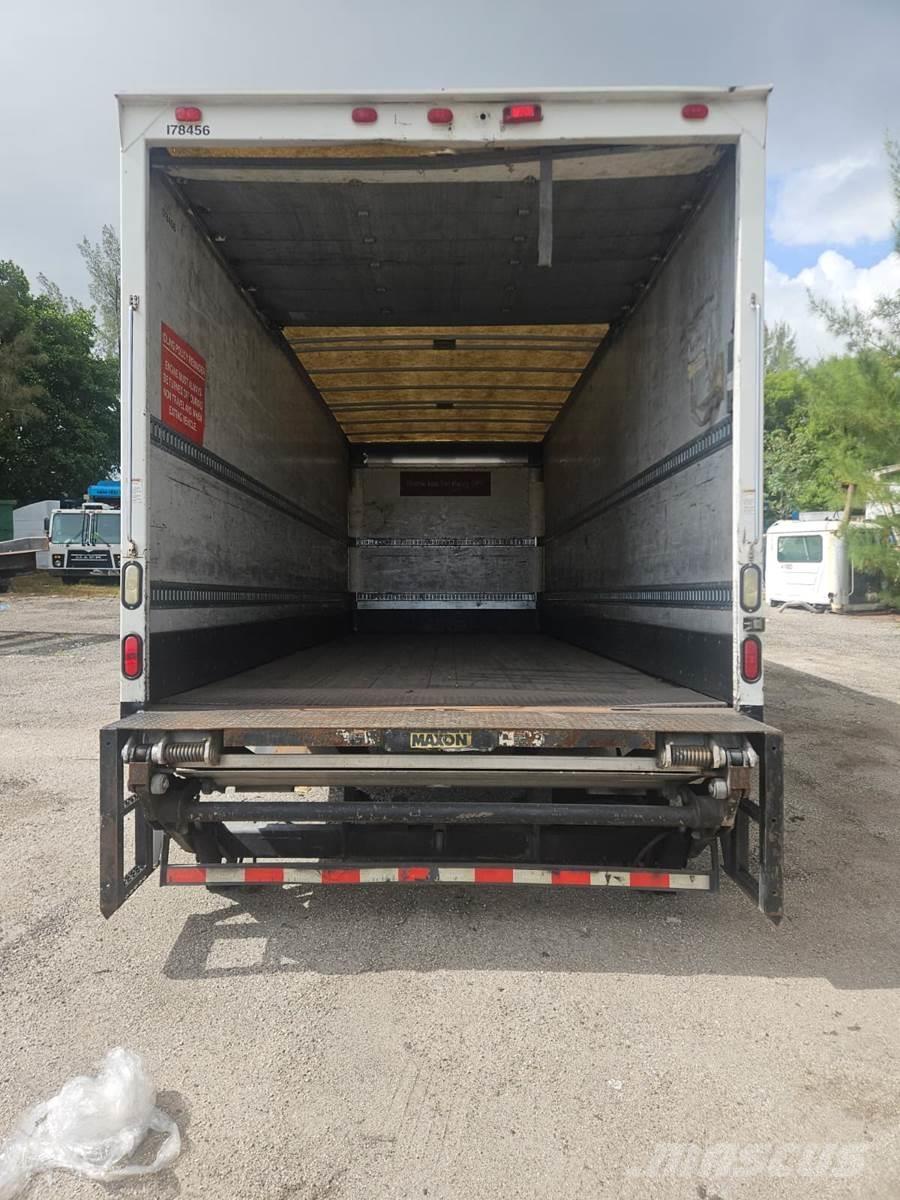  Unmarked Containerchassis