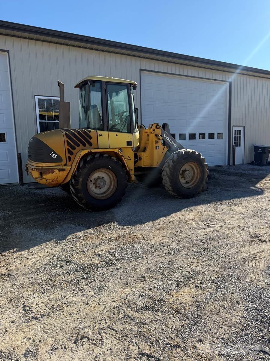 Volvo L45 Wielladers