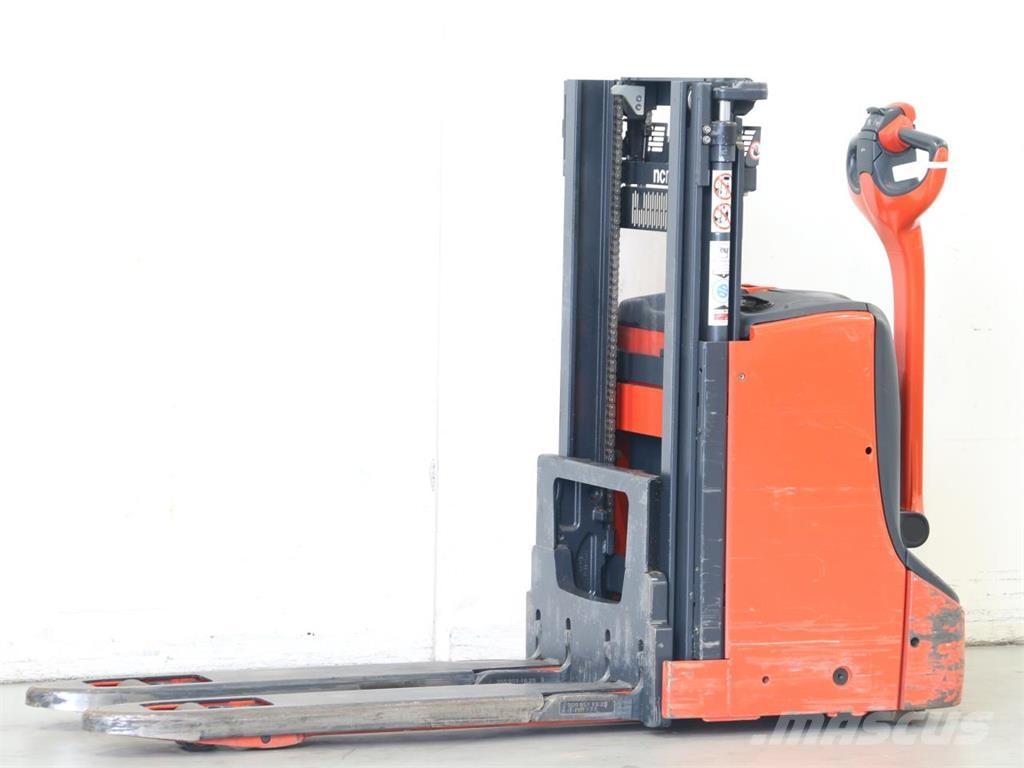 Linde D08/1160 Meeloop stapelaar