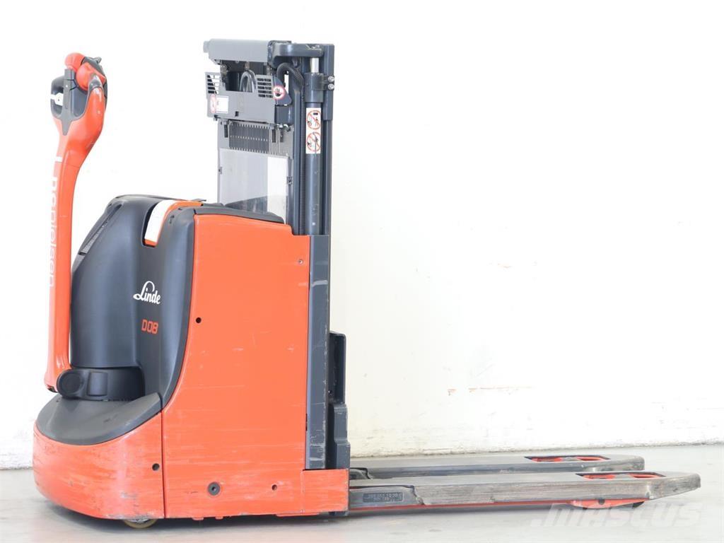 Linde D08/1160 Meeloop stapelaar