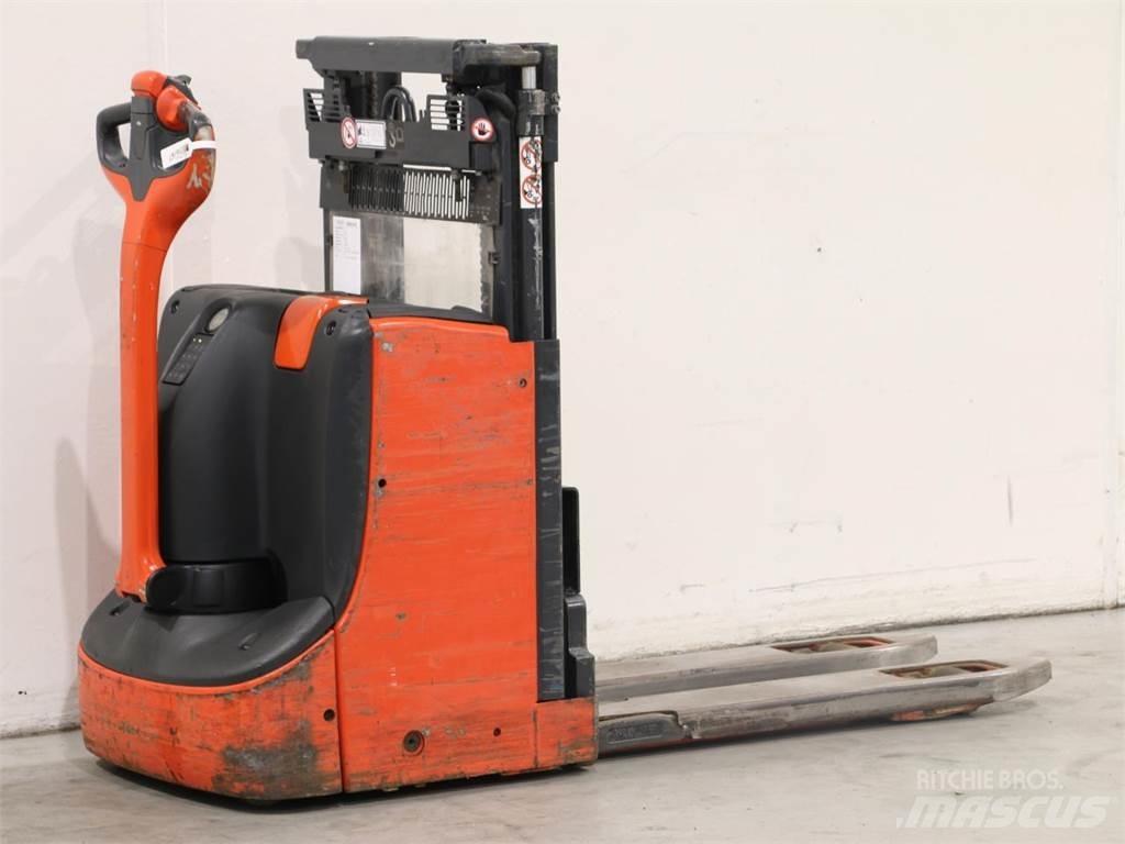 Linde D08/1160 Meeloop stapelaar