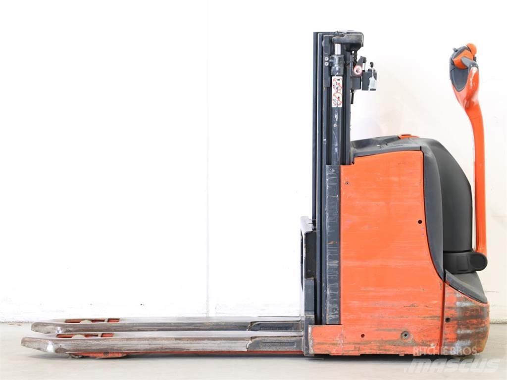 Linde D08/1160-00 Meeloop stapelaar