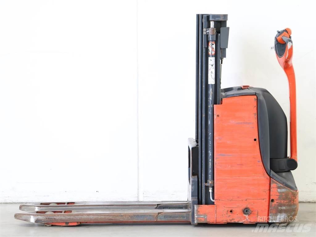 Linde D08/1160-00 Meeloop stapelaar