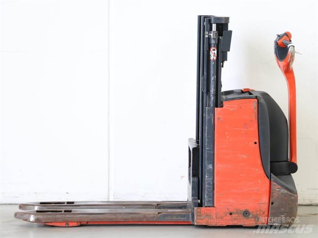 Linde D08/1160-00 Meeloop stapelaar