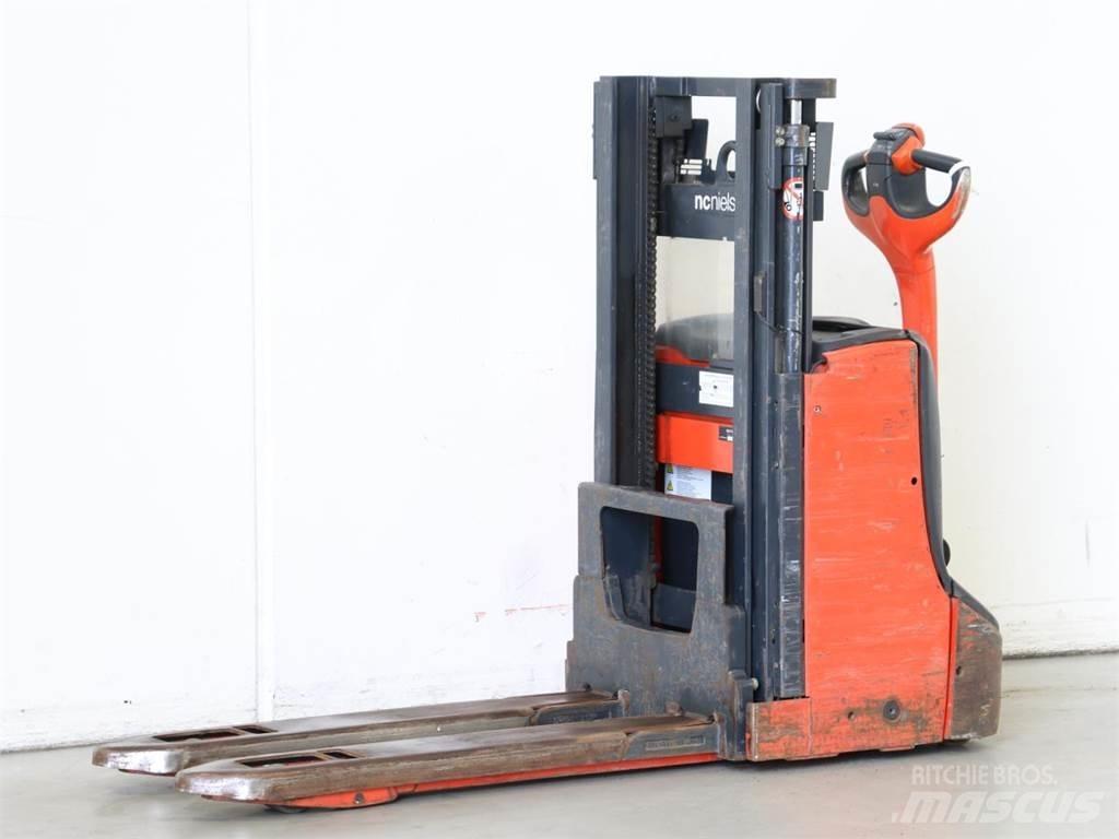 Linde D08/1160-00 Meeloop stapelaar