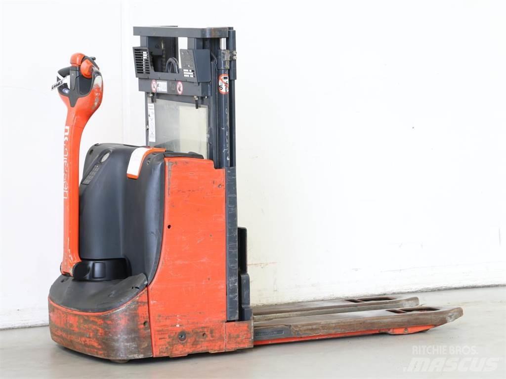 Linde D08/1160-00 Meeloop stapelaar