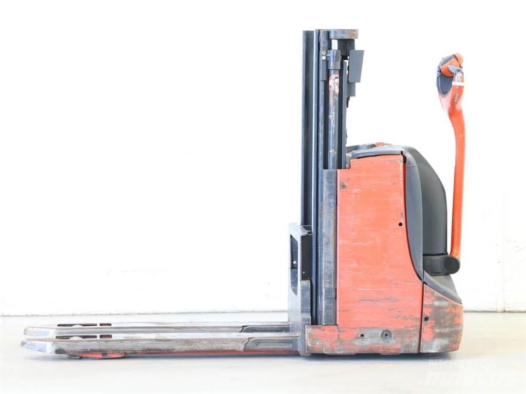 Linde D08/1160-00 Meeloop stapelaar