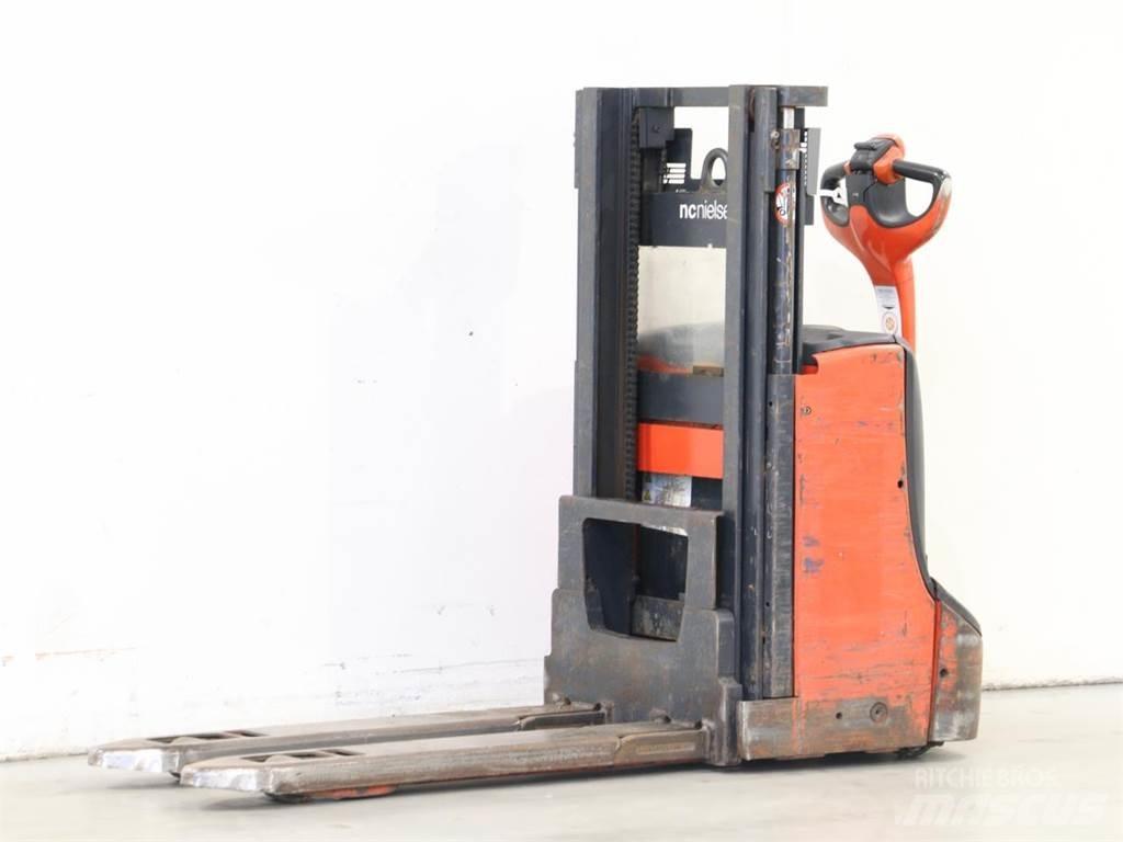 Linde D08/1160-00 Meeloop stapelaar