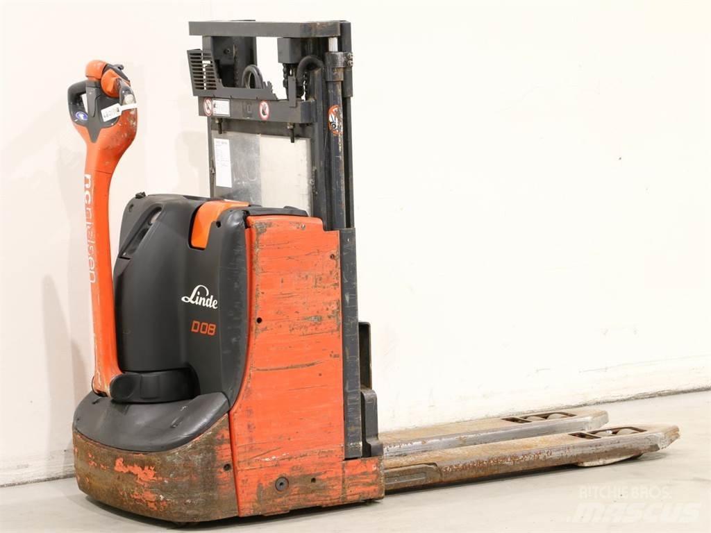 Linde D08/1160-00 Meeloop stapelaar