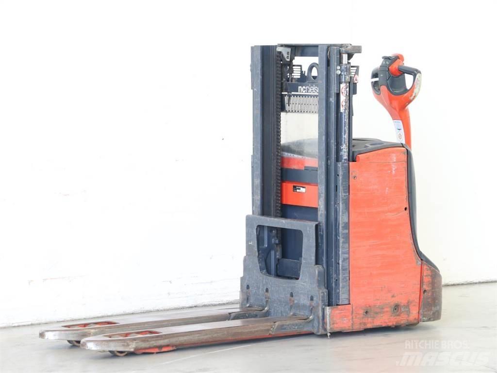 Linde D08/1160-00 Meeloop stapelaar