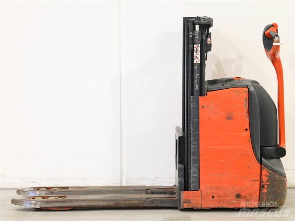 Linde D08/1160-00 Meeloop stapelaar