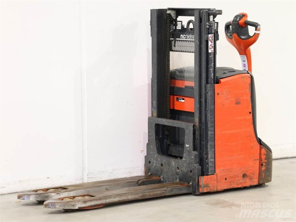 Linde D08/1160-00 Meeloop stapelaar