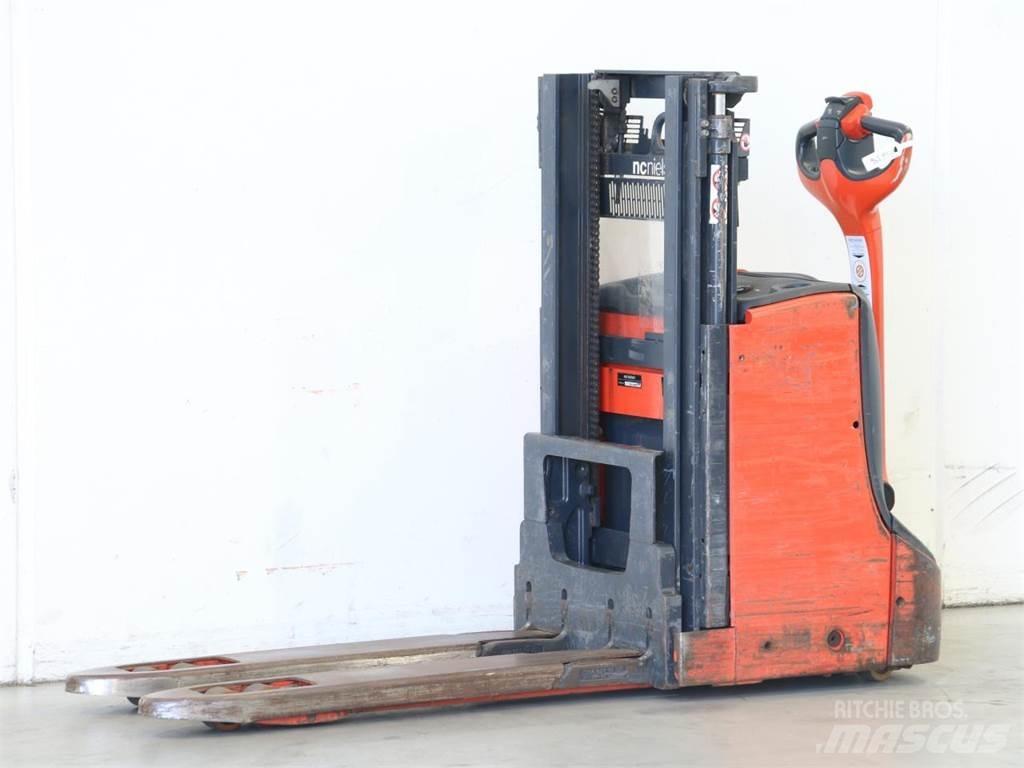 Linde D08/1160-00 Meeloop stapelaar