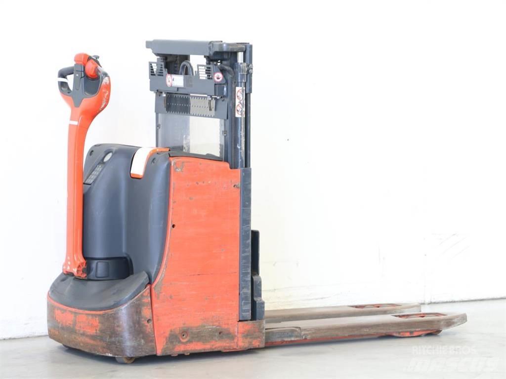 Linde D08/1160-00 Meeloop stapelaar