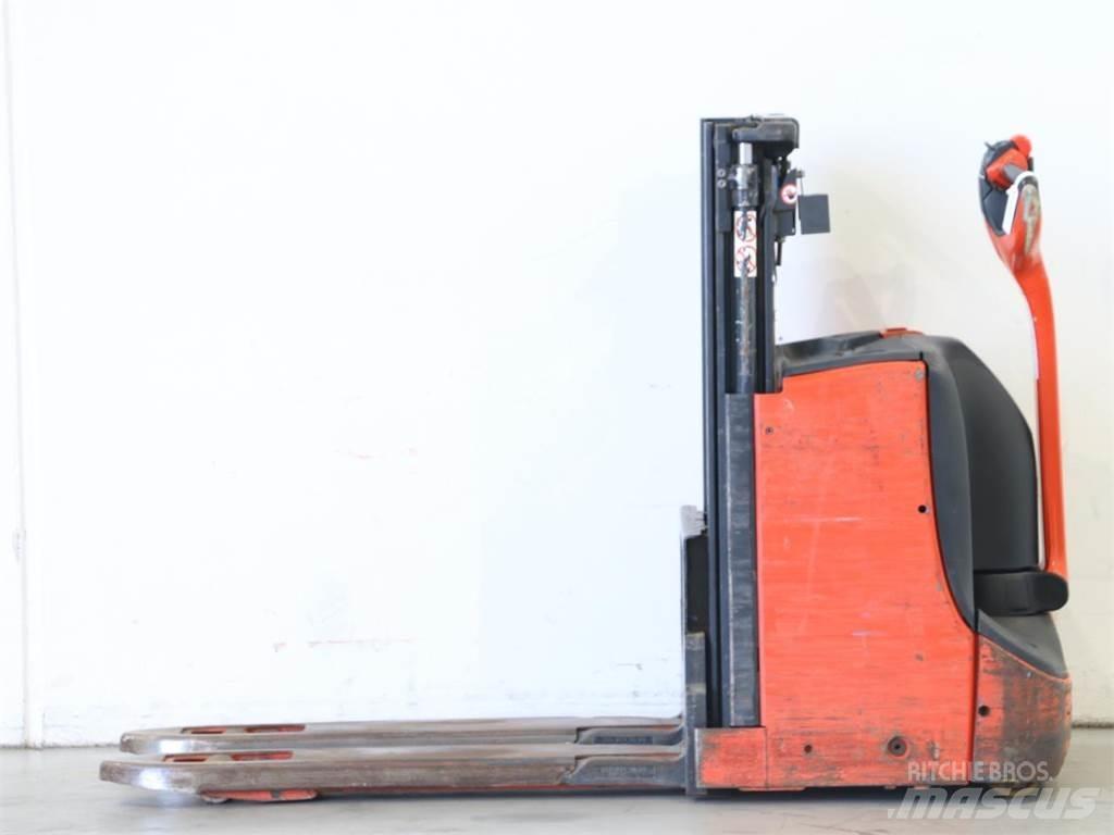 Linde D08/1160-00 Meeloop stapelaar