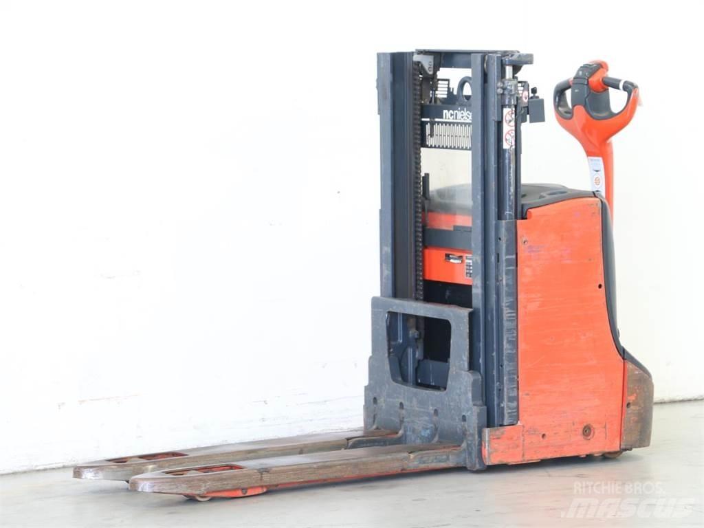 Linde D08/1160-00 Meeloop stapelaar