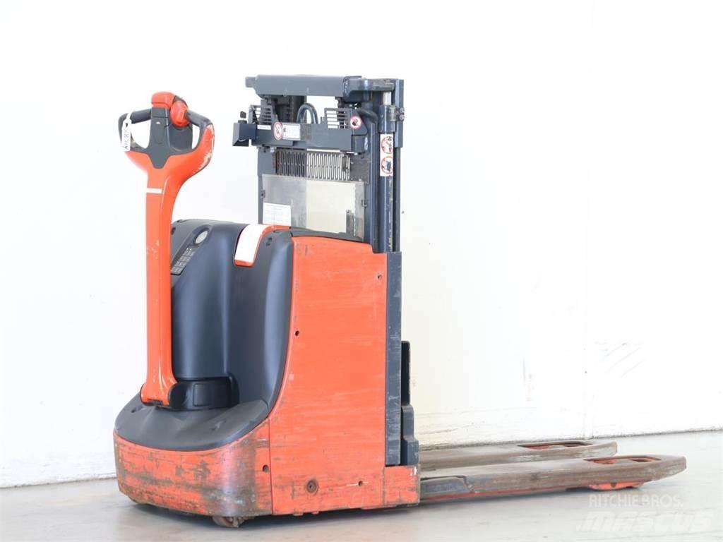 Linde D08/1160-00 Meeloop stapelaar