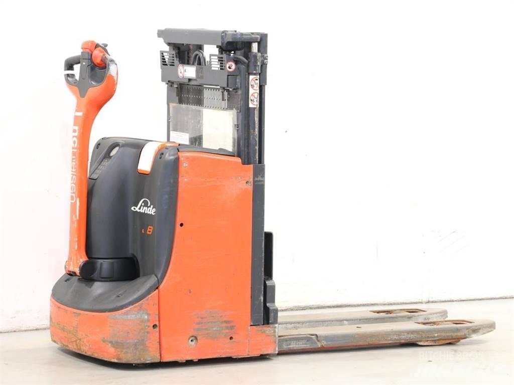 Linde D08/1160-00 Meeloop stapelaar