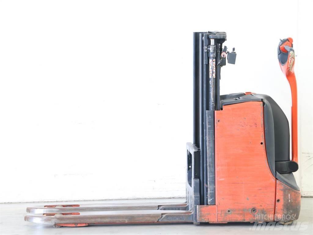 Linde D08/1160-00 Meeloop stapelaar