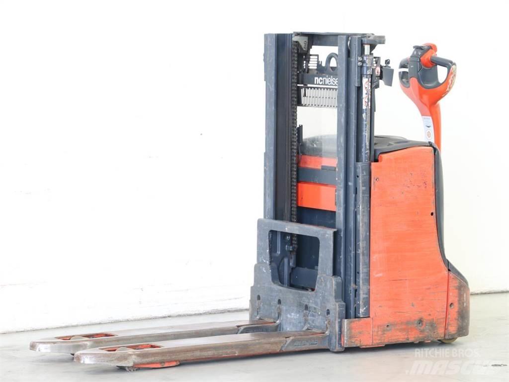 Linde D08/1160-00 Meeloop stapelaar