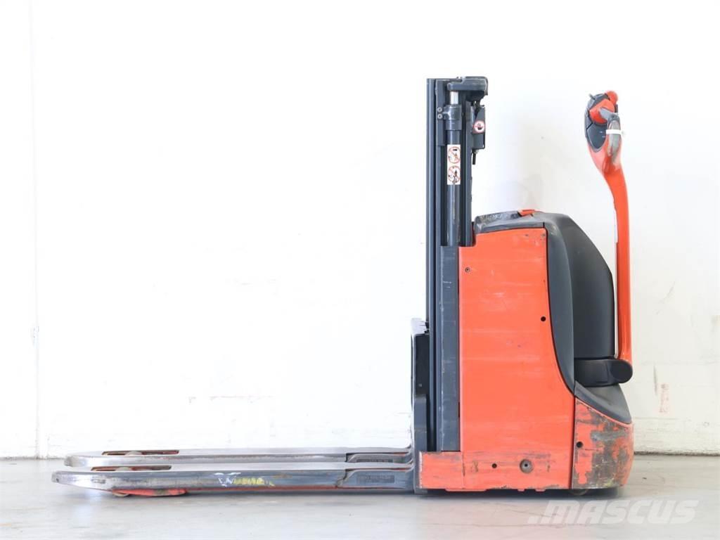 Linde D08/1160-00 Meeloop stapelaar