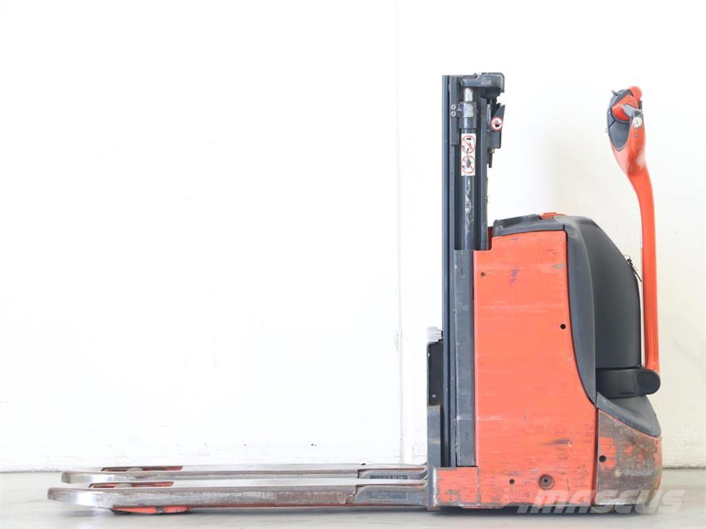 Linde D08/1160-00 Meeloop stapelaar