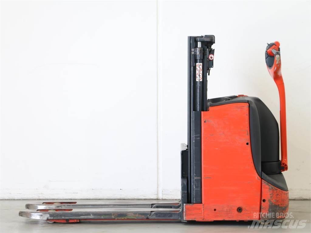 Linde D08/1160-01 Meeloop stapelaar