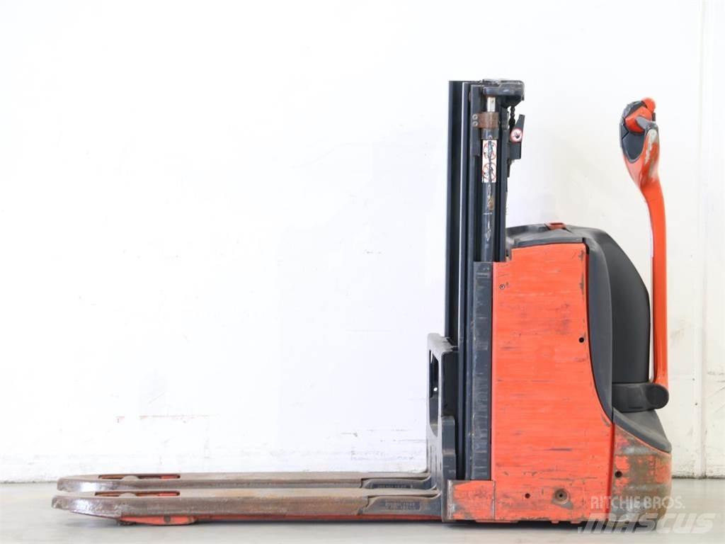 Linde D08/1160-01 Meeloop stapelaar