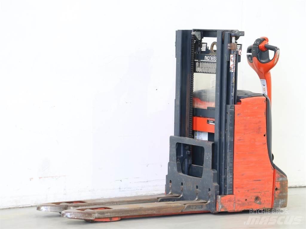 Linde D08/1160-01 Meeloop stapelaar
