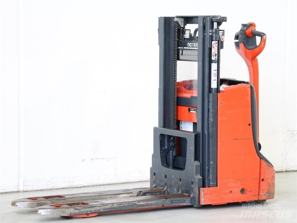 Linde D08/1160-01 Meeloop stapelaar