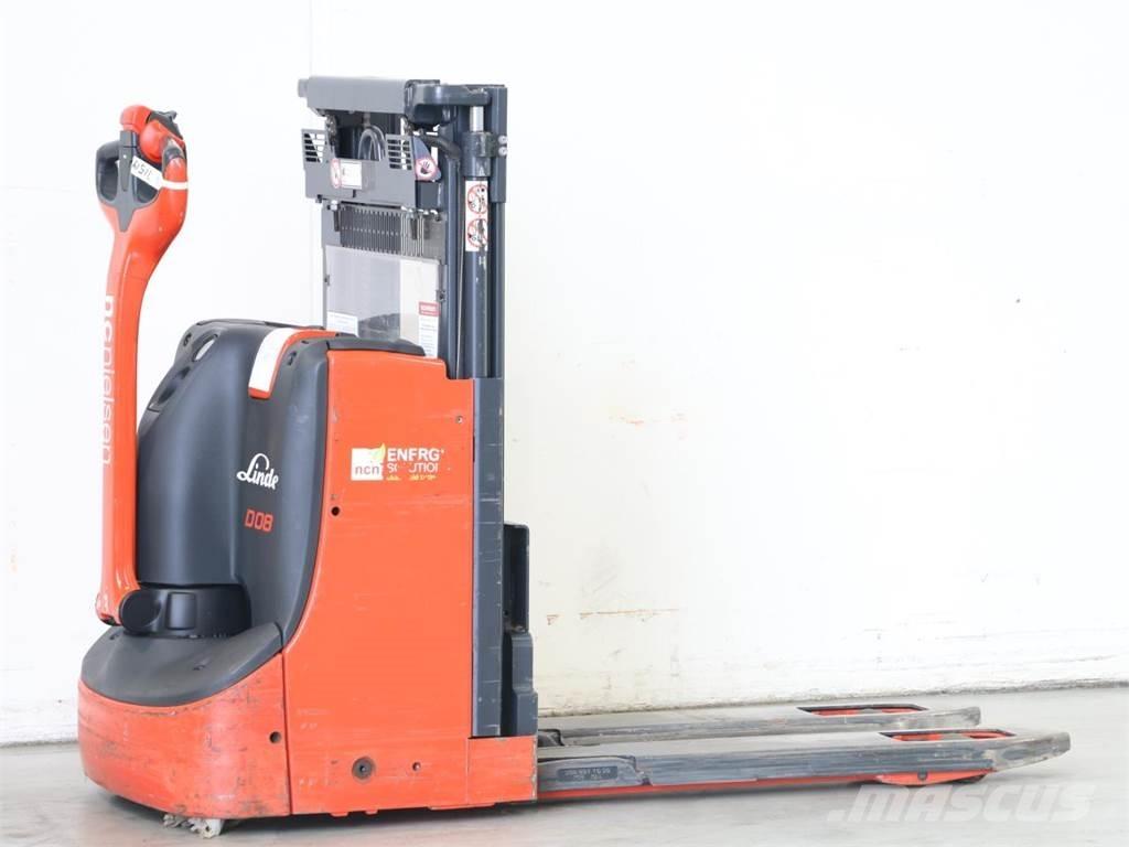 Linde D08/1160-01 Meeloop stapelaar