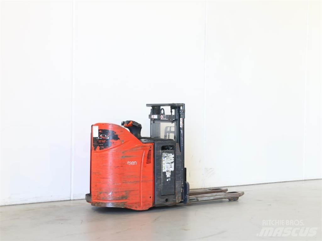 Linde D12SP/133 Meeloop stapelaar