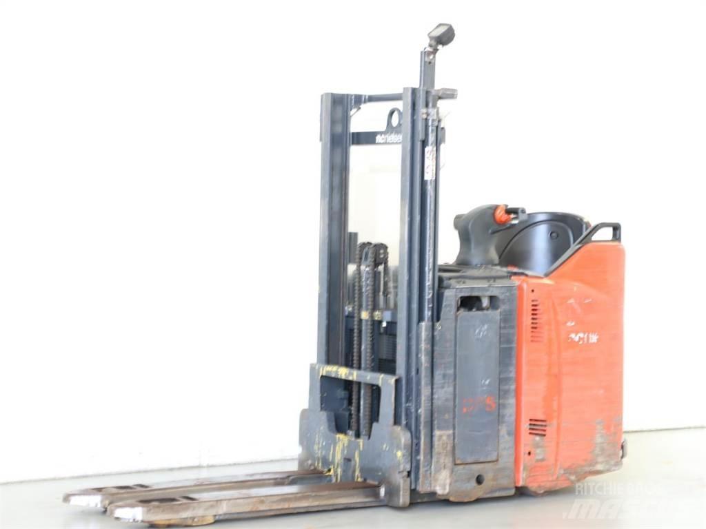 Linde D12SP/133 Meeloop stapelaar