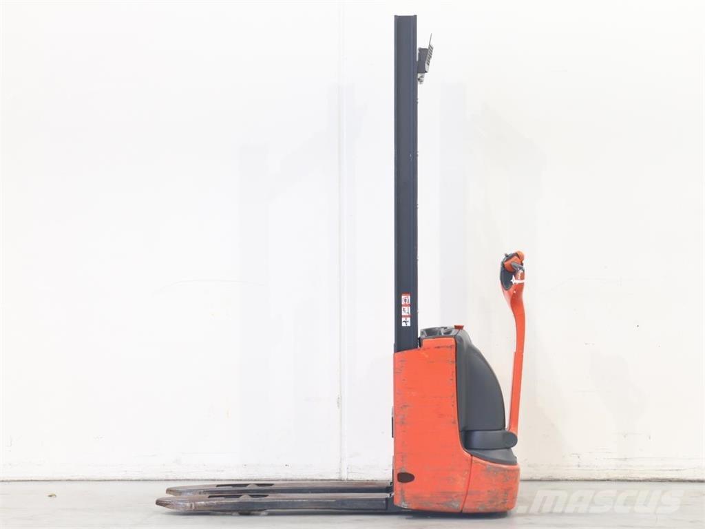 Linde L12/1172-01 Meeloop stapelaar