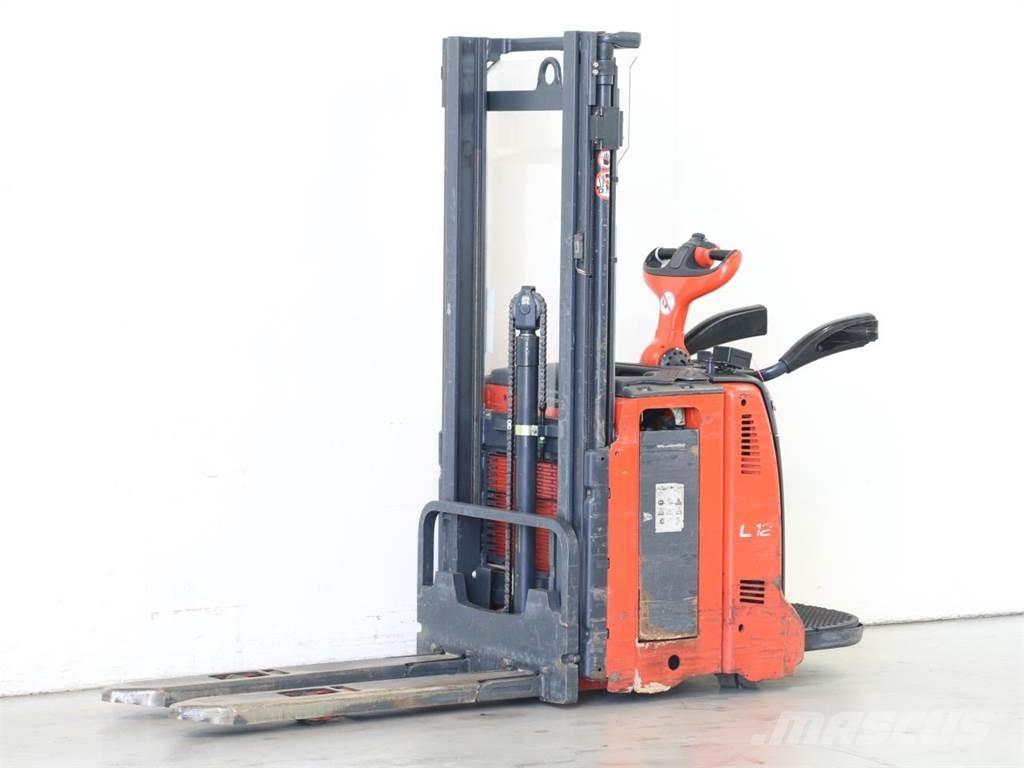 Linde L12AP/133 Meeloop stapelaar
