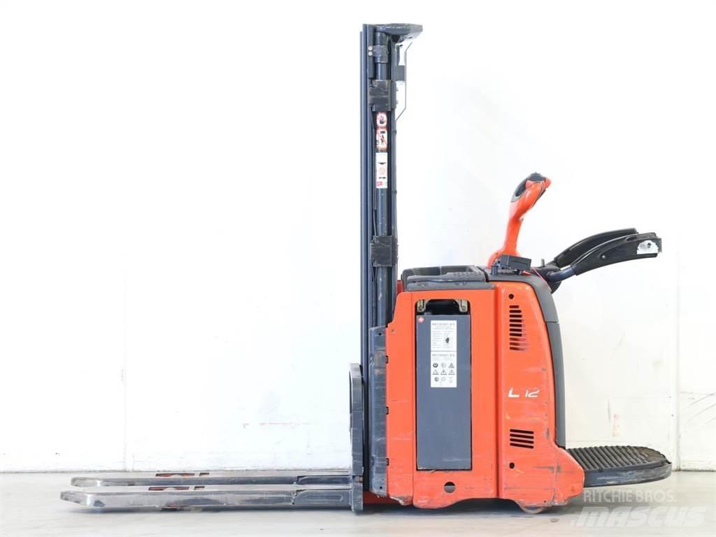 Linde L12AP/133 Meeloop stapelaar