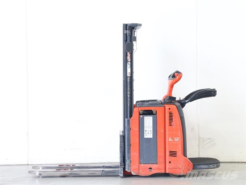 Linde L12AP/133 Meeloop stapelaar