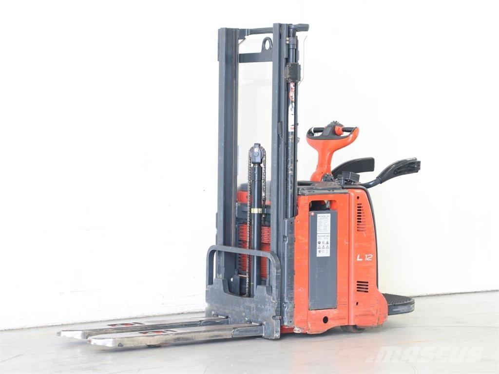 Linde L12AP/133 Meeloop stapelaar
