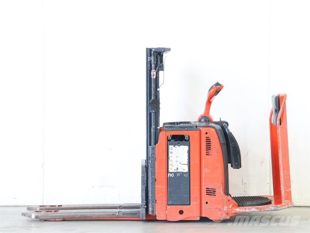 Linde L12LAP/133 Meeloop stapelaar
