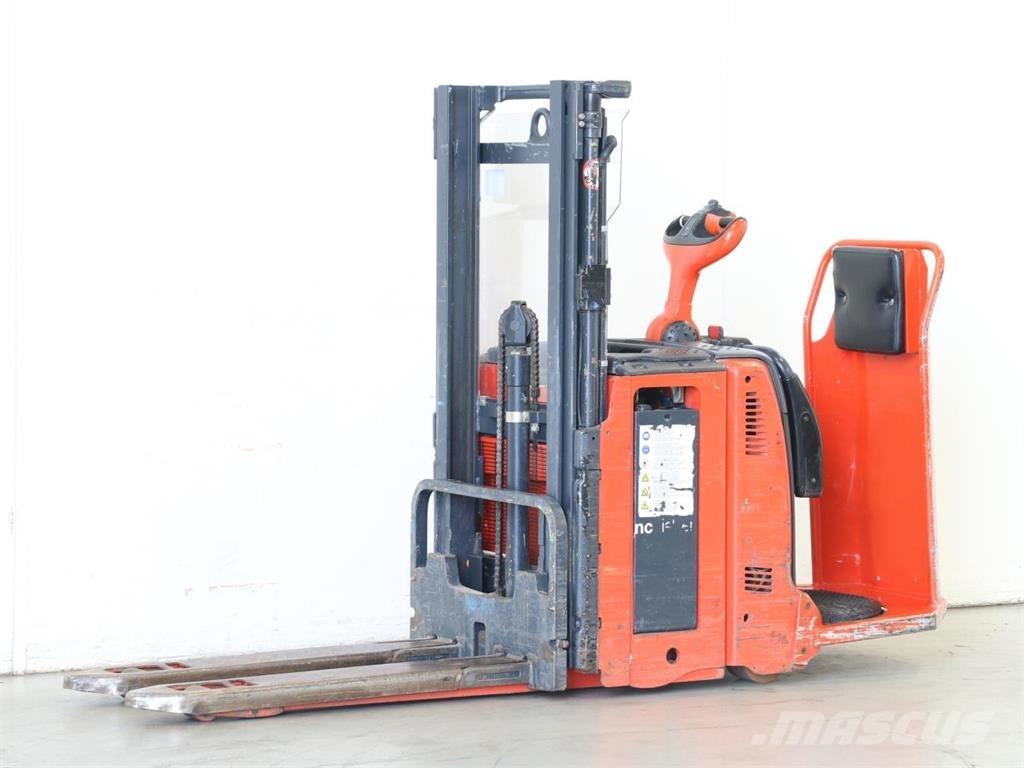 Linde L12LAP/133 Meeloop stapelaar