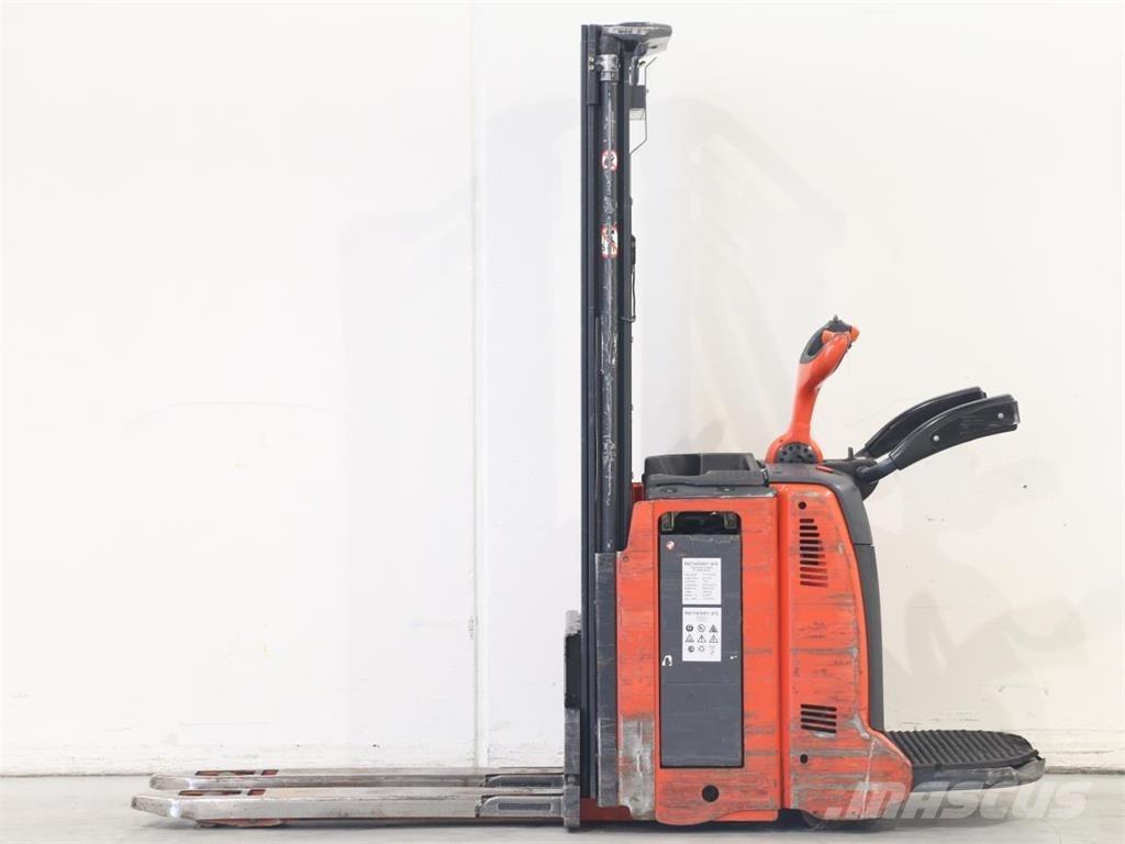 Linde L12LAP/133 Meeloop stapelaar