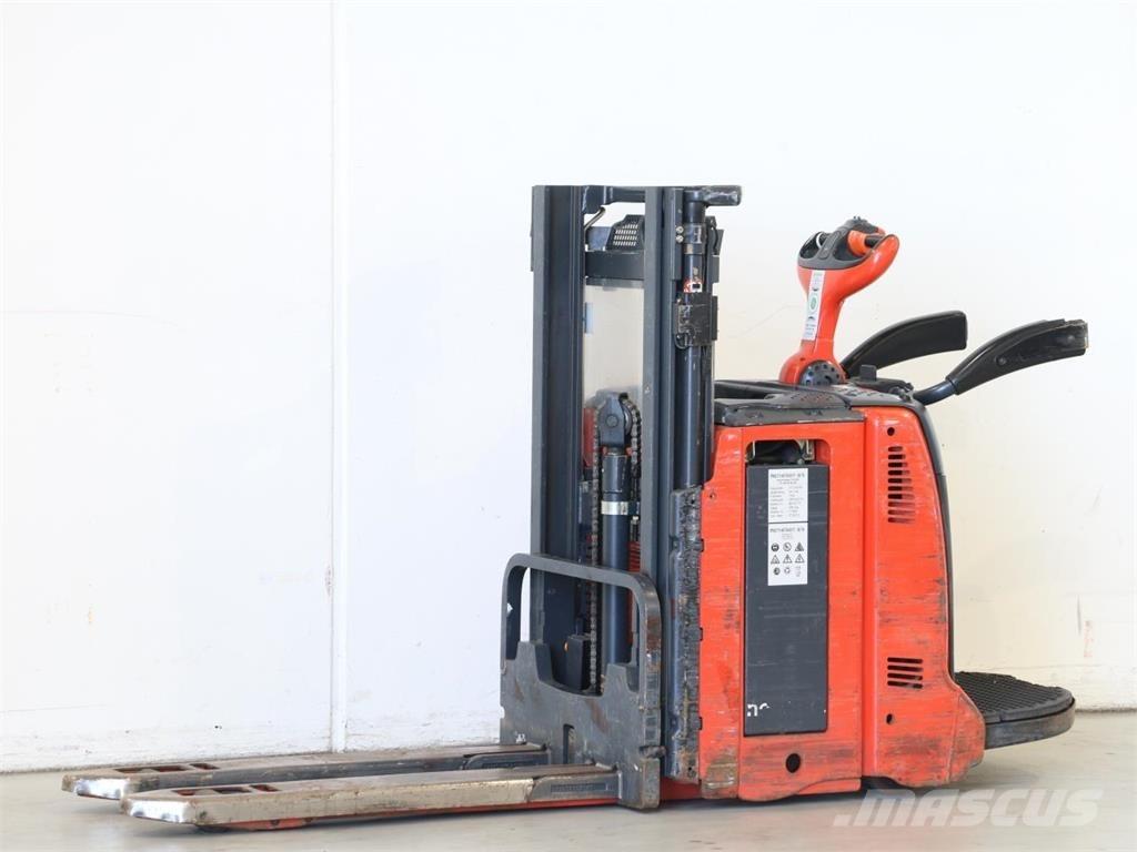 Linde L12LAP/133 Meeloop stapelaar
