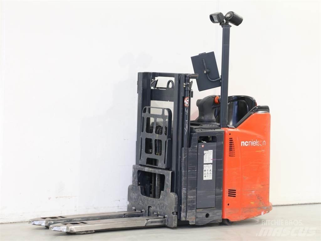 Linde L12LSP/133 Meeloop stapelaar