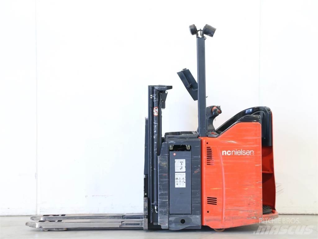 Linde L12LSP/133 Meeloop stapelaar