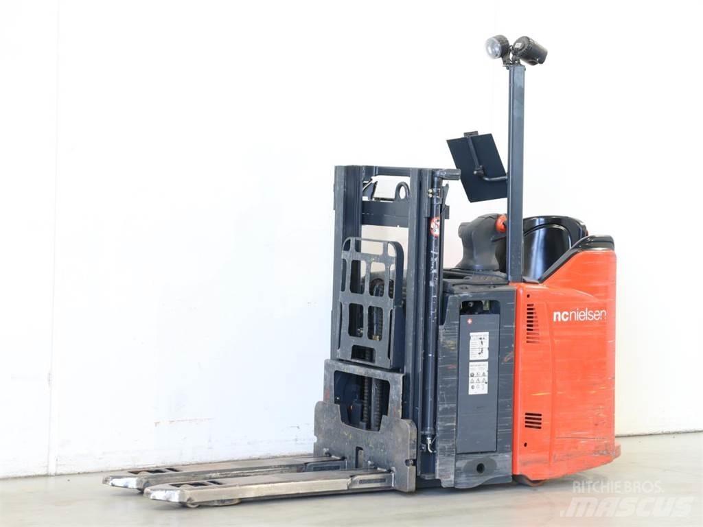 Linde L12LSP/133 Meeloop stapelaar